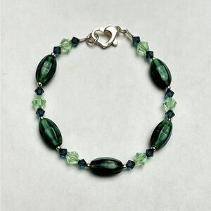 NWOT Artisan Made Vintage Glass Bead Bracelet with Swarovski Crystal and Silver